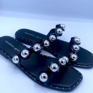 Madden Girl Black Slip On Woman’s Sandals With Giant Silver Studs NWOT Size 7.5